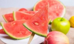 女生问吃我的瓜是什么瓜,一场甜蜜的误会