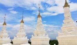 女孩寺庙吃瓜,女孩意外发现吃瓜新境界