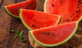 果果糖糖吃瓜,揭秘夏日消暑新潮流