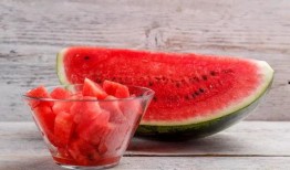 最恶心的吃瓜图