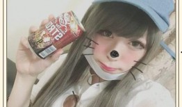变装吃瓜