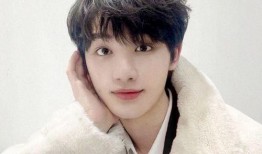 丁程鑫吃瓜现场,揭秘娱乐圈幕后真相