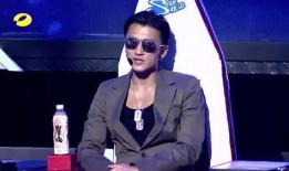 前排吃瓜谢霆锋