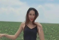 女子卖瓜视频吃,一瓜一故事，甜蜜人生路