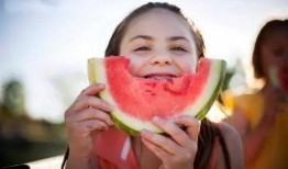 first吃瓜,一场娱乐圈的全民狂欢