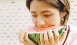 吃瓜群众Emily,揭秘娱乐圈幕后故事