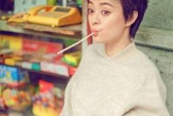 女生老是发吃瓜头像,揭秘女生热衷的“吃瓜”头像背后的故事